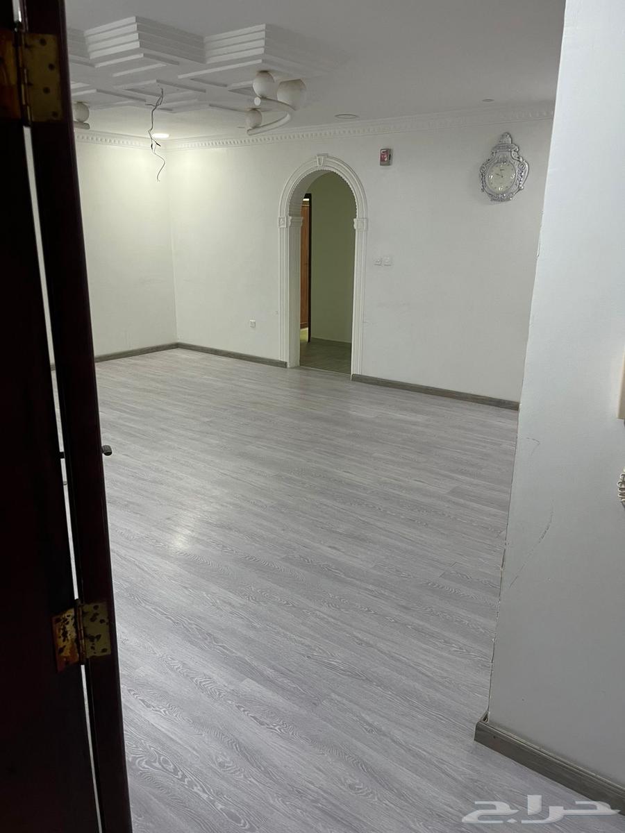 شقه للايجار بالجبيل حي الحمرا عدد 5 غرف 35 الف64534308610178110