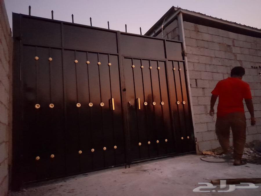 Metalwork teacher for installing sheds, windows, and gates for contact64534503112322111