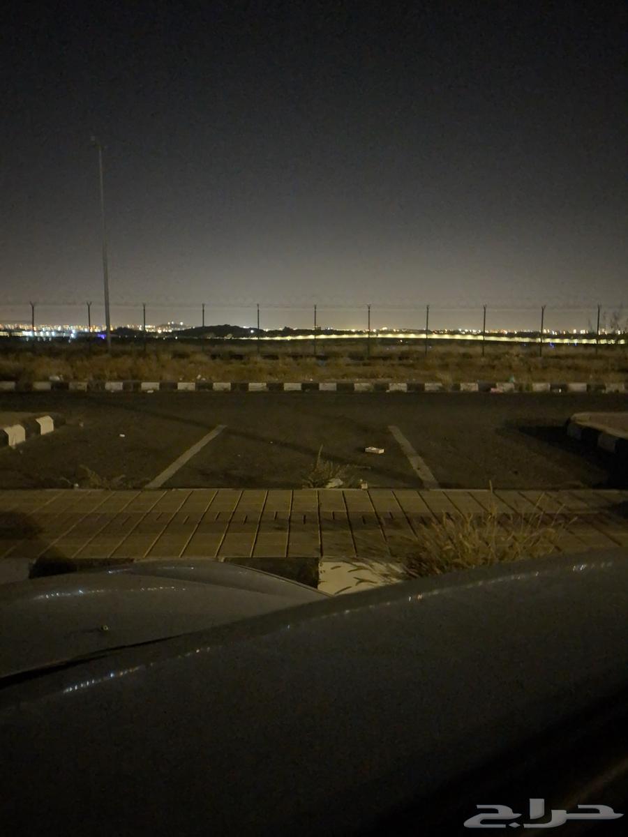 Airport taxi pickup and drop-off service64534503669379110