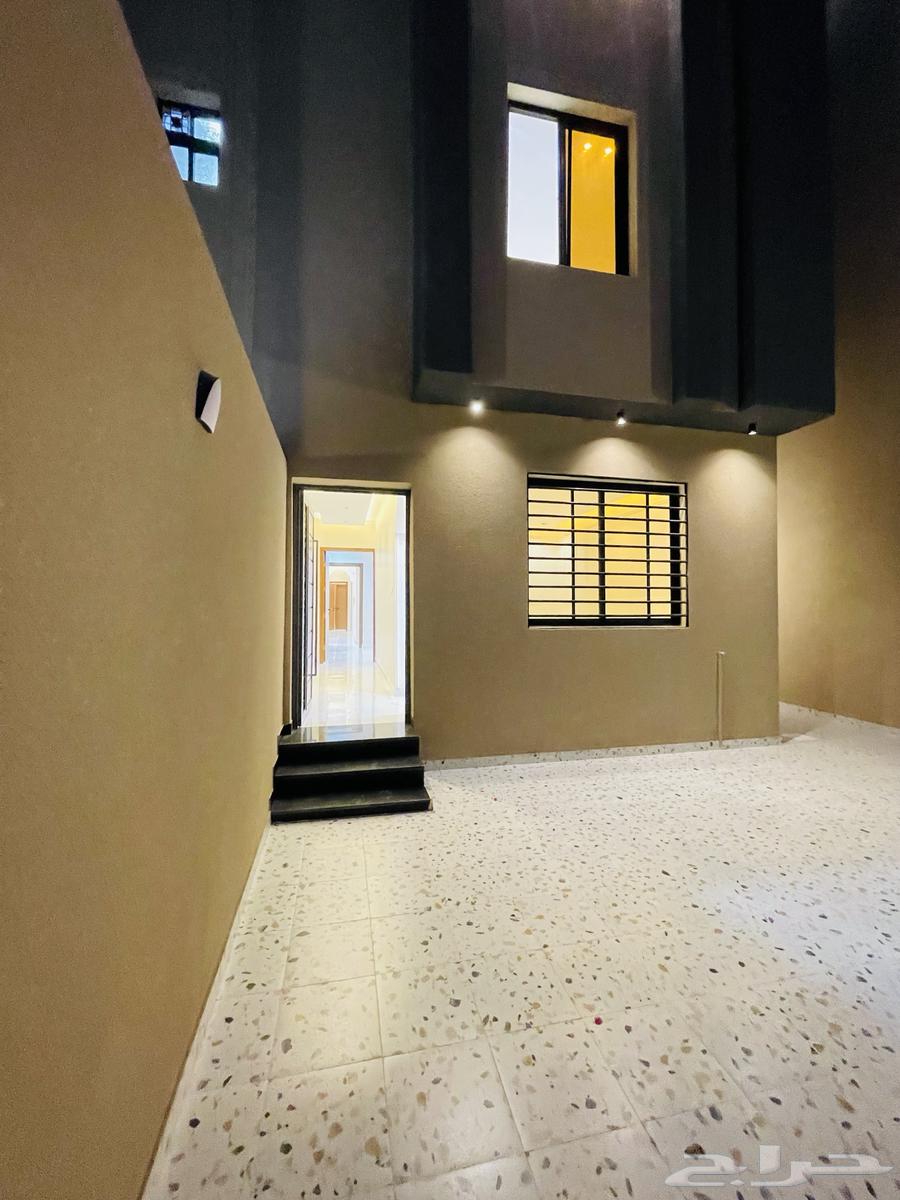 للبيع ادوار ارضي بحوش مدخل سيارة من 550 الف شمال الخميس64534258461697114