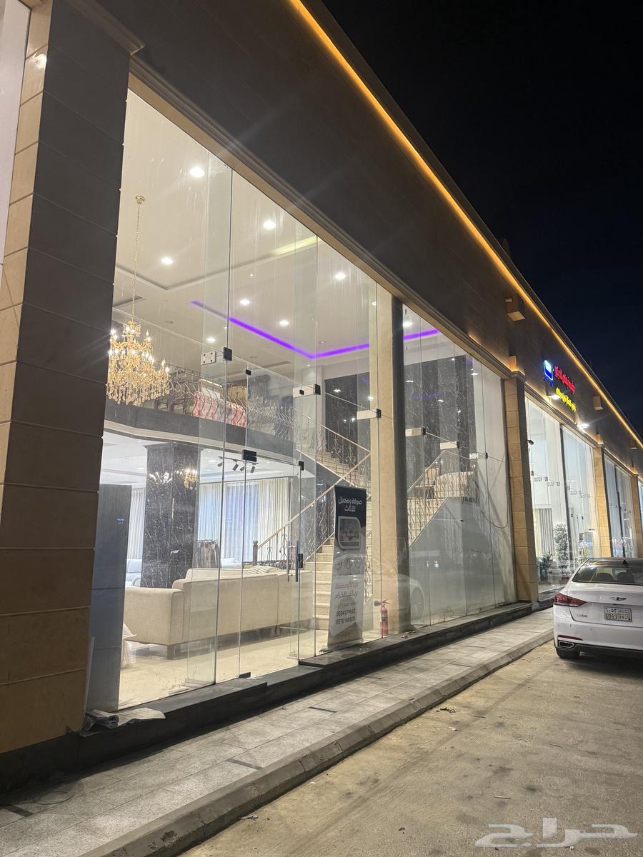 للتقبيل محل فتحتين بالقرب من سوق حراج الدمام ( مجمع العرفج64534242703107111