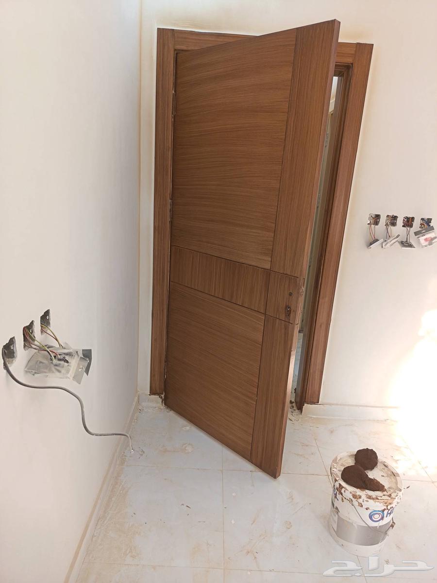 معلم دهانات وصباغة الابواب الخشبيه والجدران64534489306498112