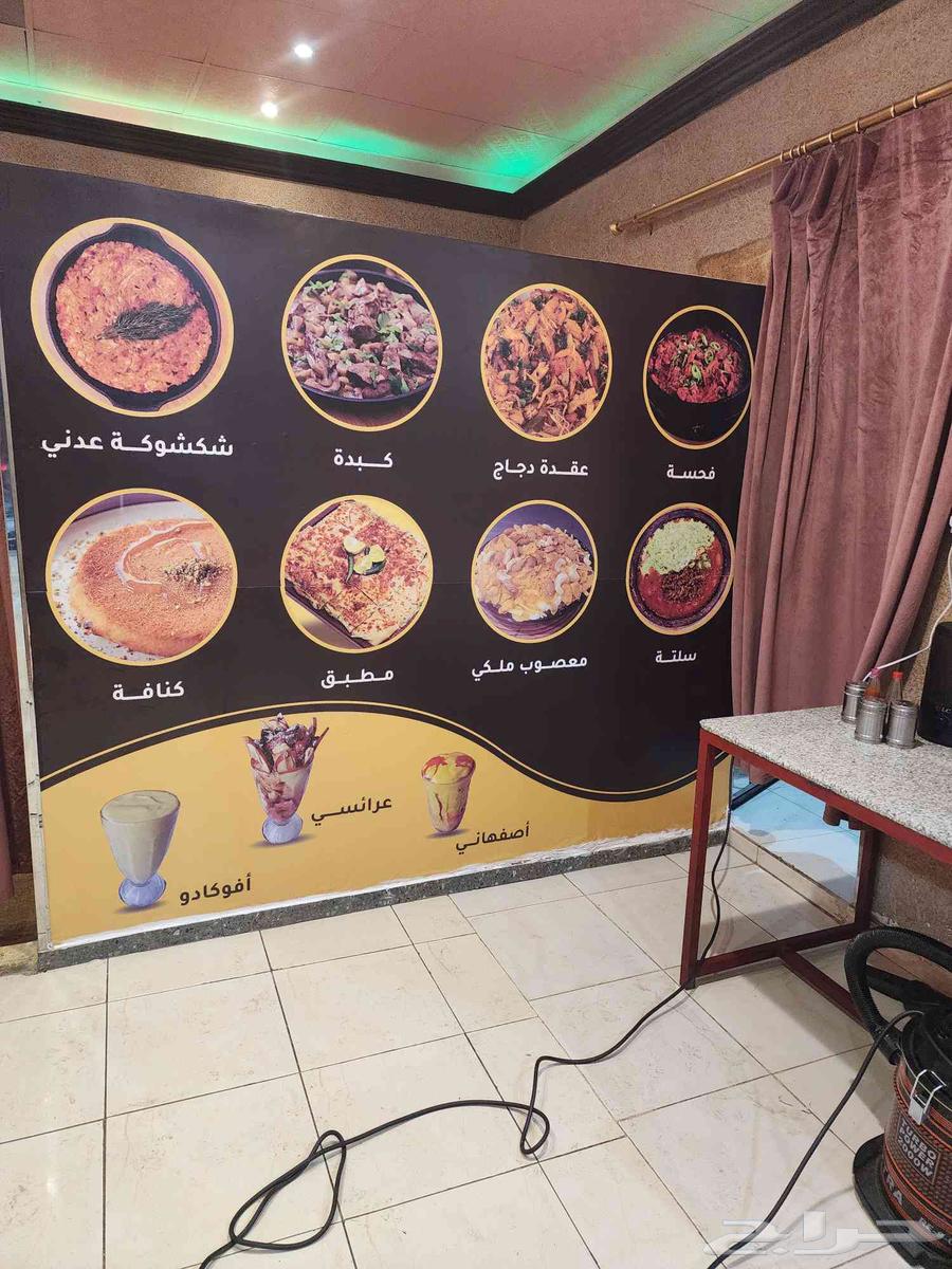 طباعة وتركيب جميع انواع الاستيكرات واللوحات التجارية64525037425281113