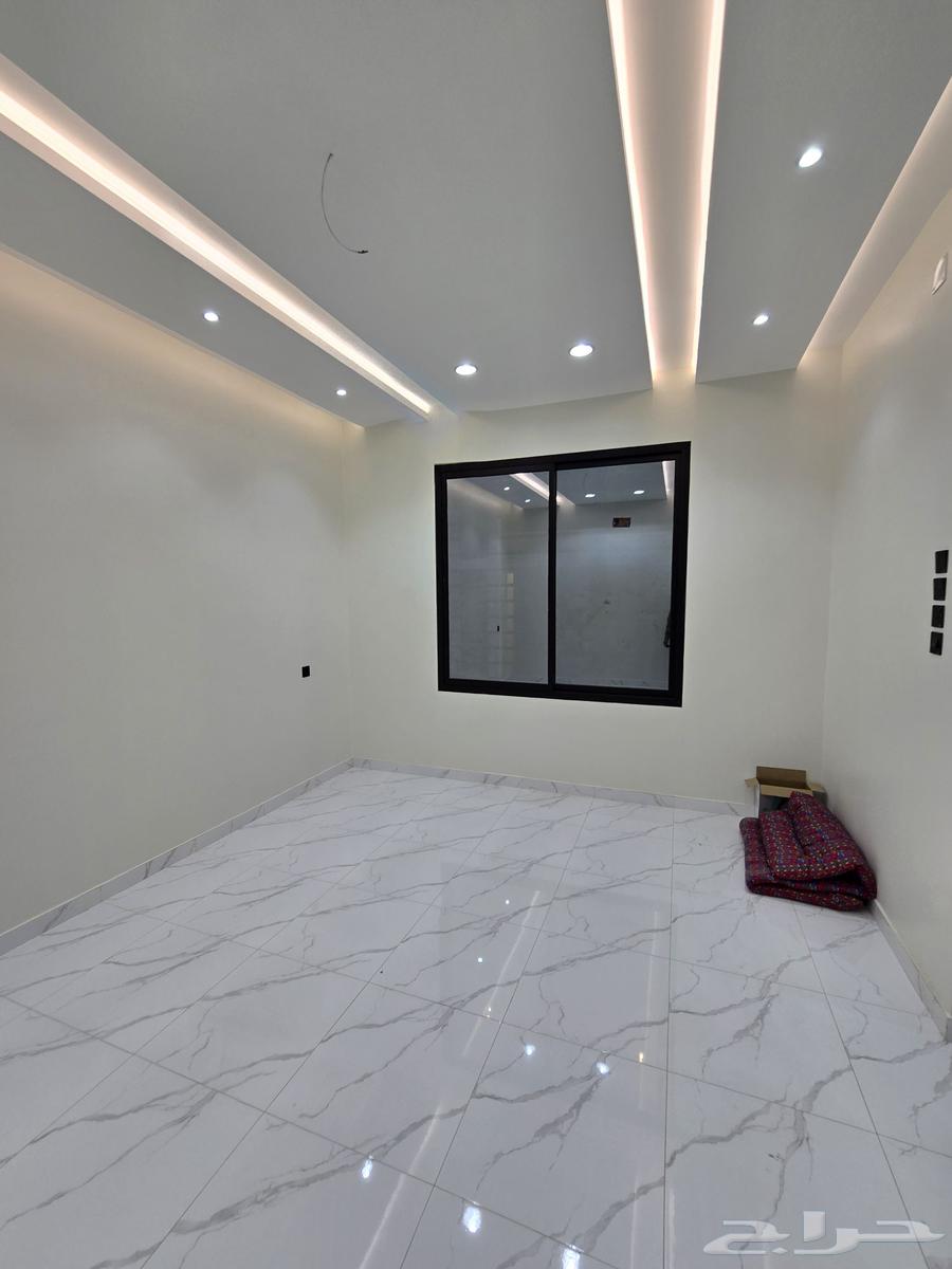 للبيع شقق ارضيه بحوش ومدخل سياره وارواف علويه احد رفيده64534258334849112