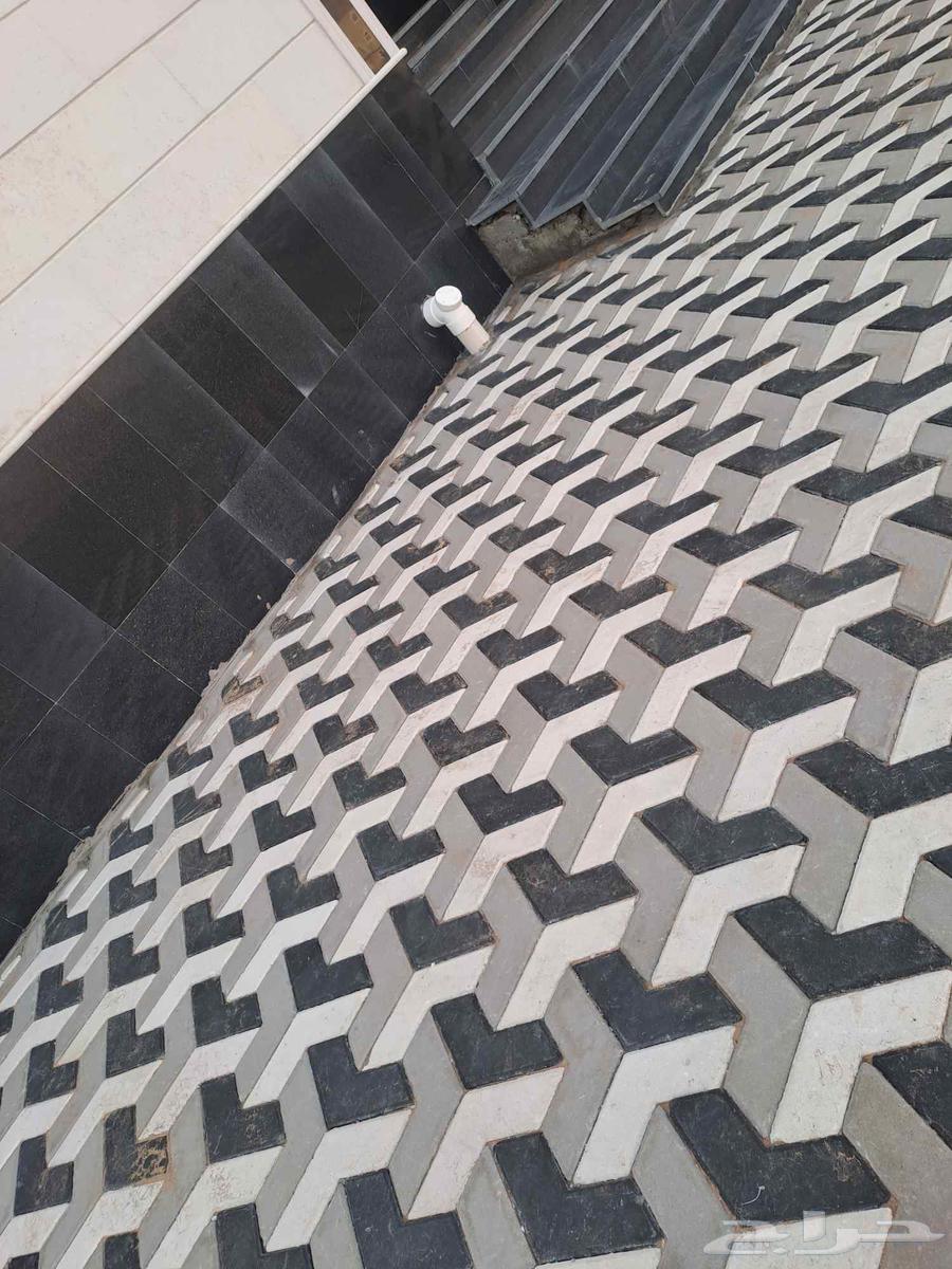 Tile layer64525053206019112