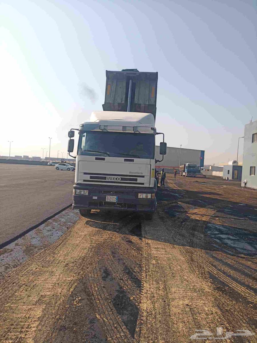 Asphalt works at King Abdulaziz Port in Dammam64534341892353112