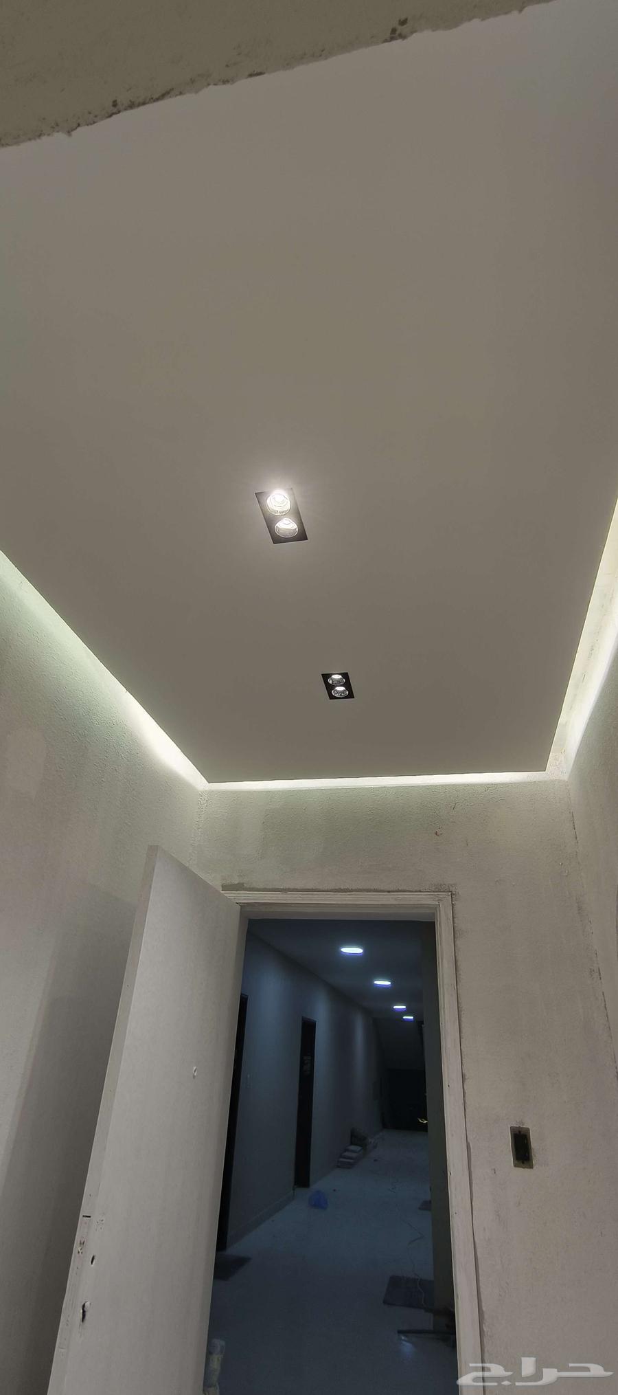 فني كهربائي  لتركيب جميع الانارات والثريات بجميع انواعها64534503377281110