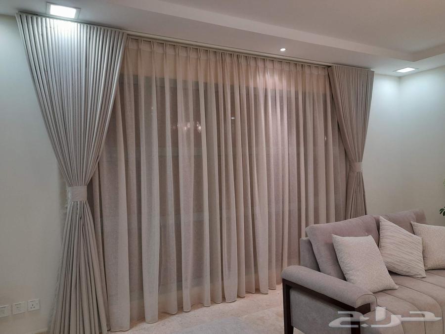 Curtain installation and curtain customization64534488003458113