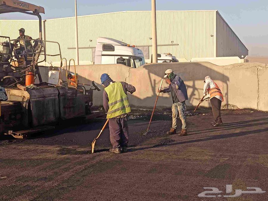 Asphalt works at King Abdulaziz Port in Dammam64534341892353114