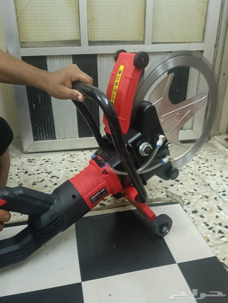 Laser cutting and drilling of walls and concrete64534440642435110