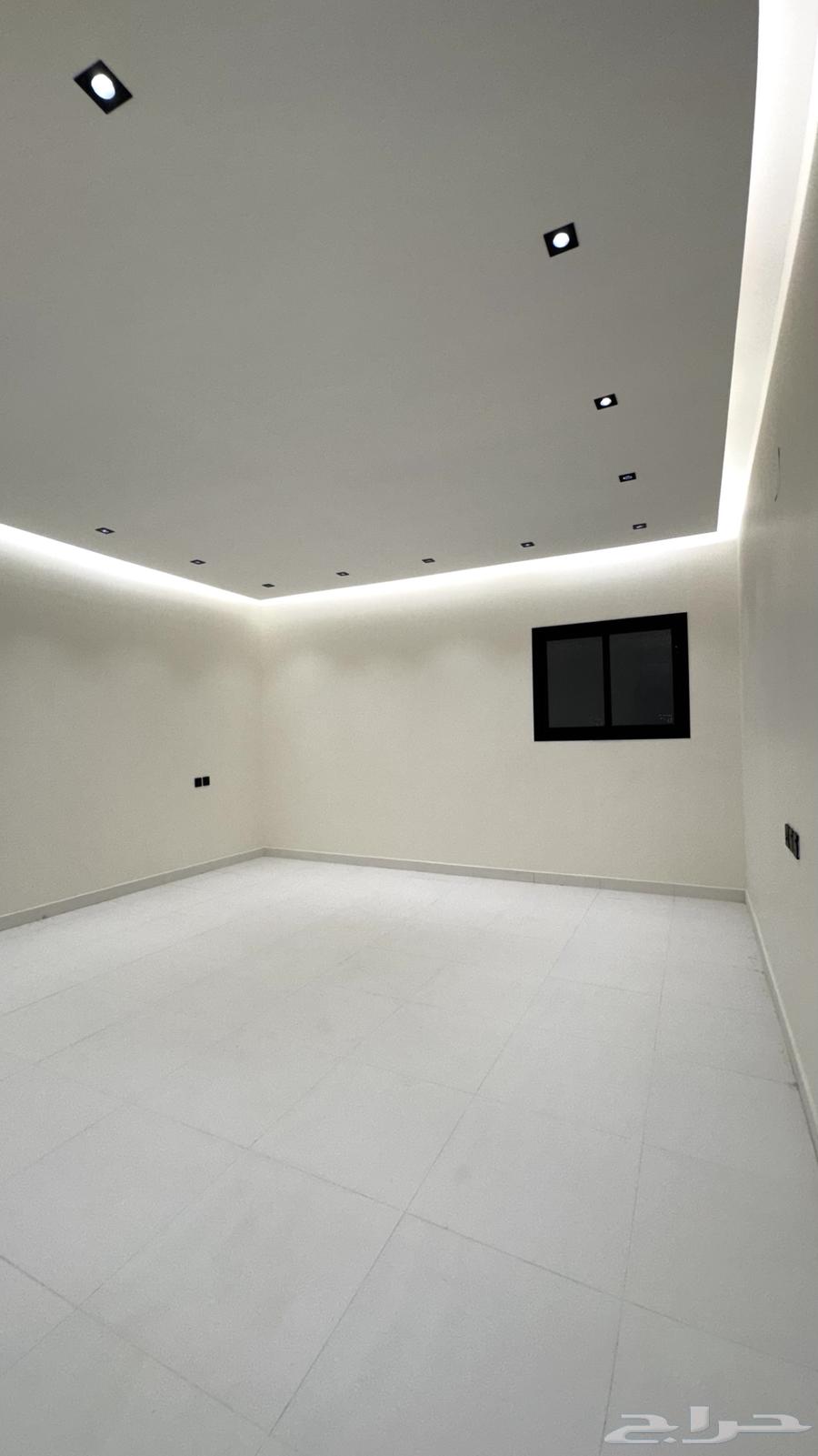 للبيع فيله بناء شخصي على شارعين حي الملك فهد64534340411650112