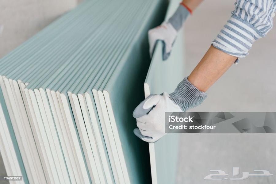 I am a professional gypsum board technician specialized in the installation, design, and maintenance of ceilings64538674481154114