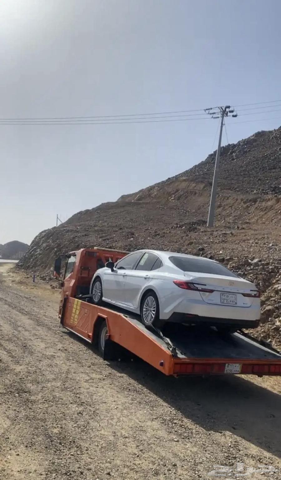 سطحة راجع من الرياض الى المدينة ينبع64545474906499110