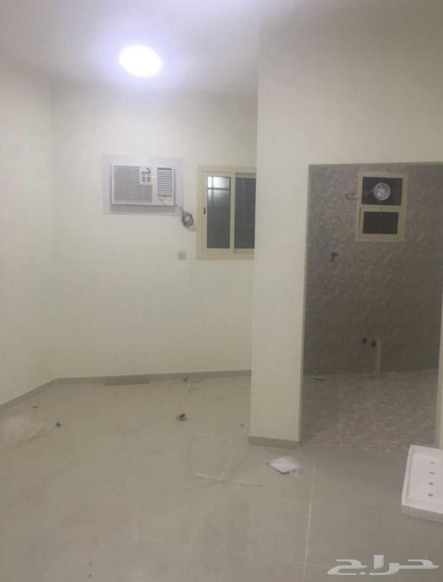 شقق عزاب للإيجار بمدخل لبن جوار نادي الرياض شارع وعله64545506588675114