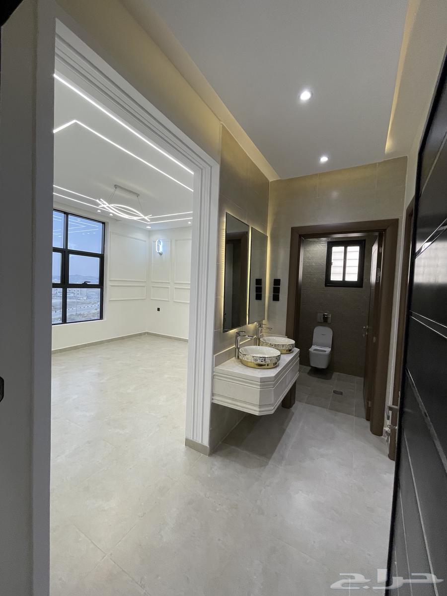 للبيع شقق علويه vip وسط الخدمات بالمحاله ابها بسعر 500 الف64538642145795114