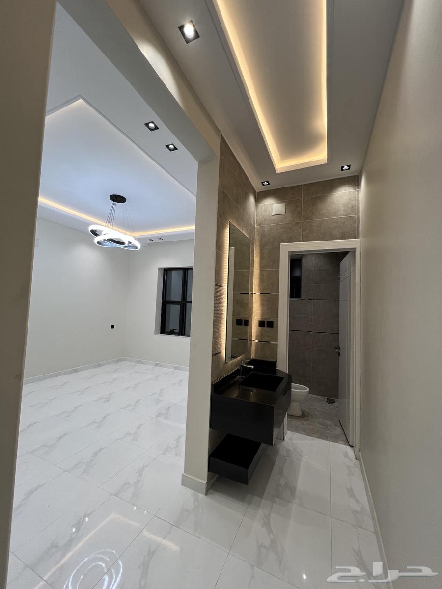 للبيع شقه علويه من 6 غرف حى الصفا ابها 480 الف64545490126722111