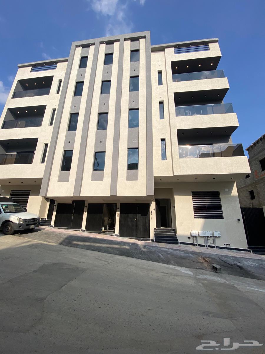 للبيع شقق علويه بدرج داخلي لسطح ابها حطين مقابل كبري المطار64538688978561110