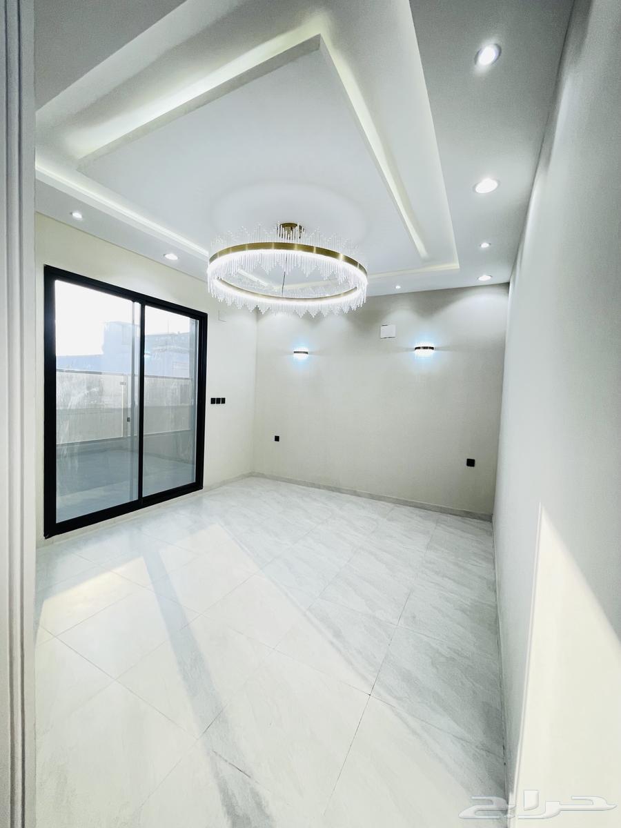 للبيع شقق تمليك علوي مع سطح أبها مقابل كبري المطار 520الف64538657840386110