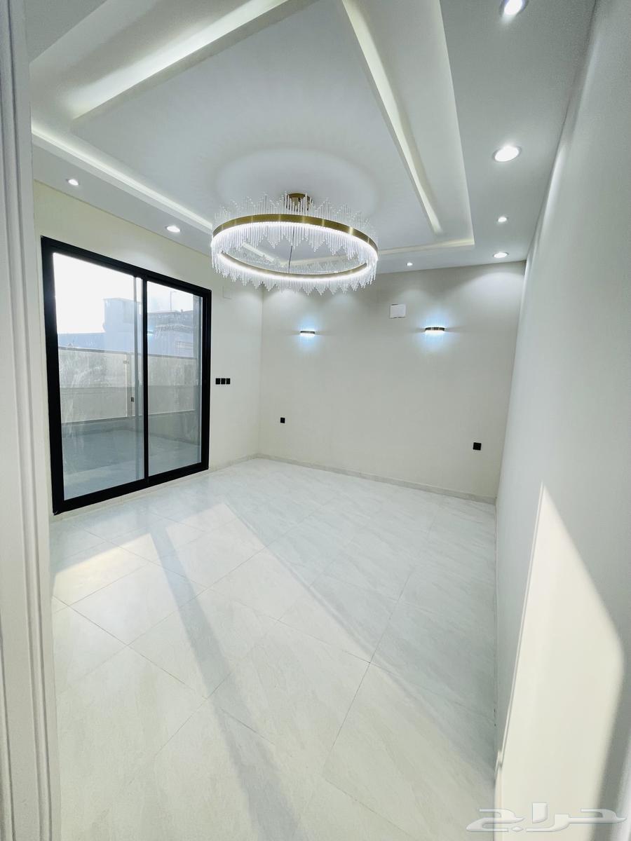 للبيع شقق تمليك علوي مع سطح أبها مقابل كبري المطار 520الف64538657840386111