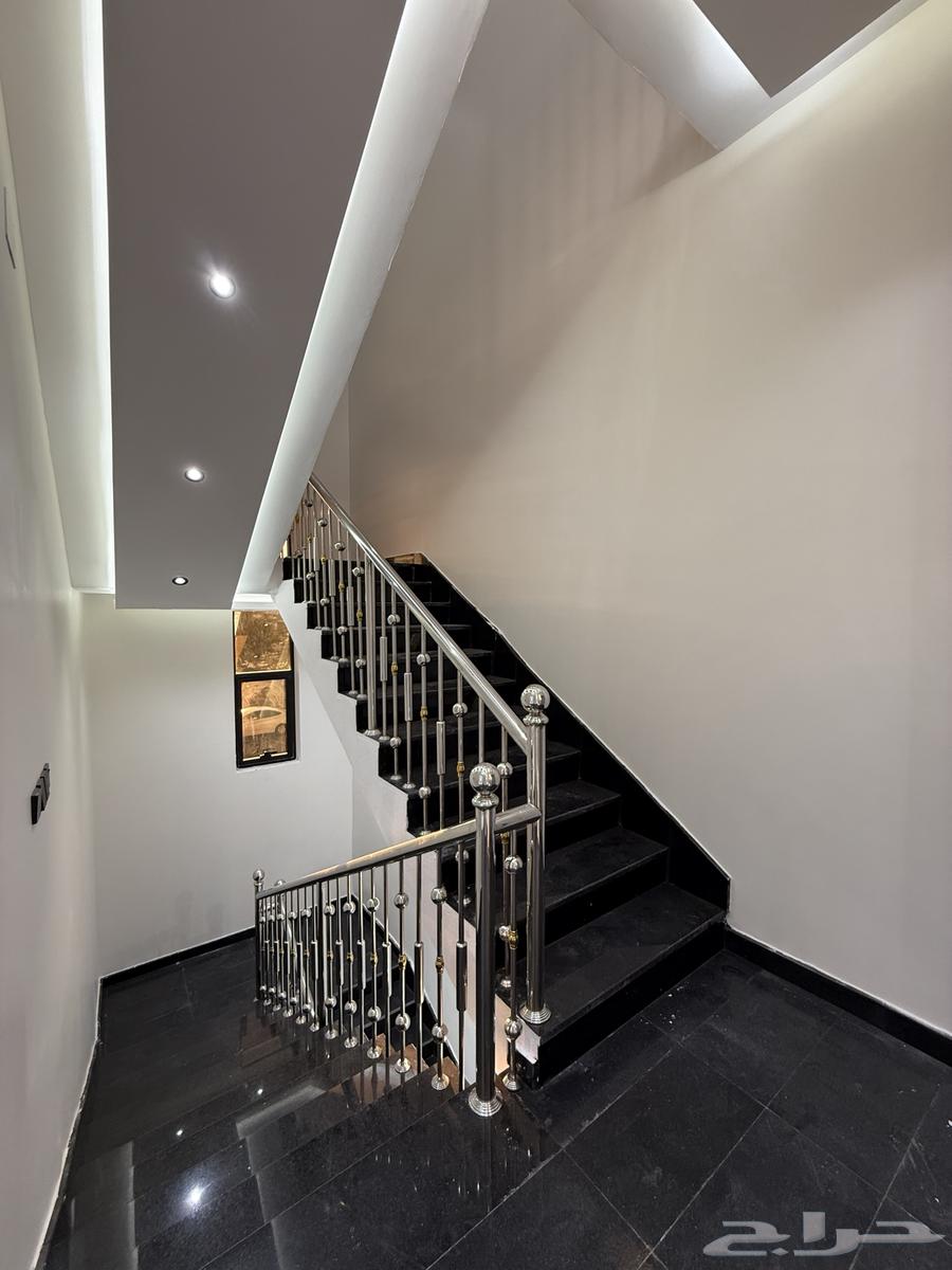 روف علوي مع ملحق 9 غرف بتصميم فندقي حي النسيم -700الف ققط64538704872451111