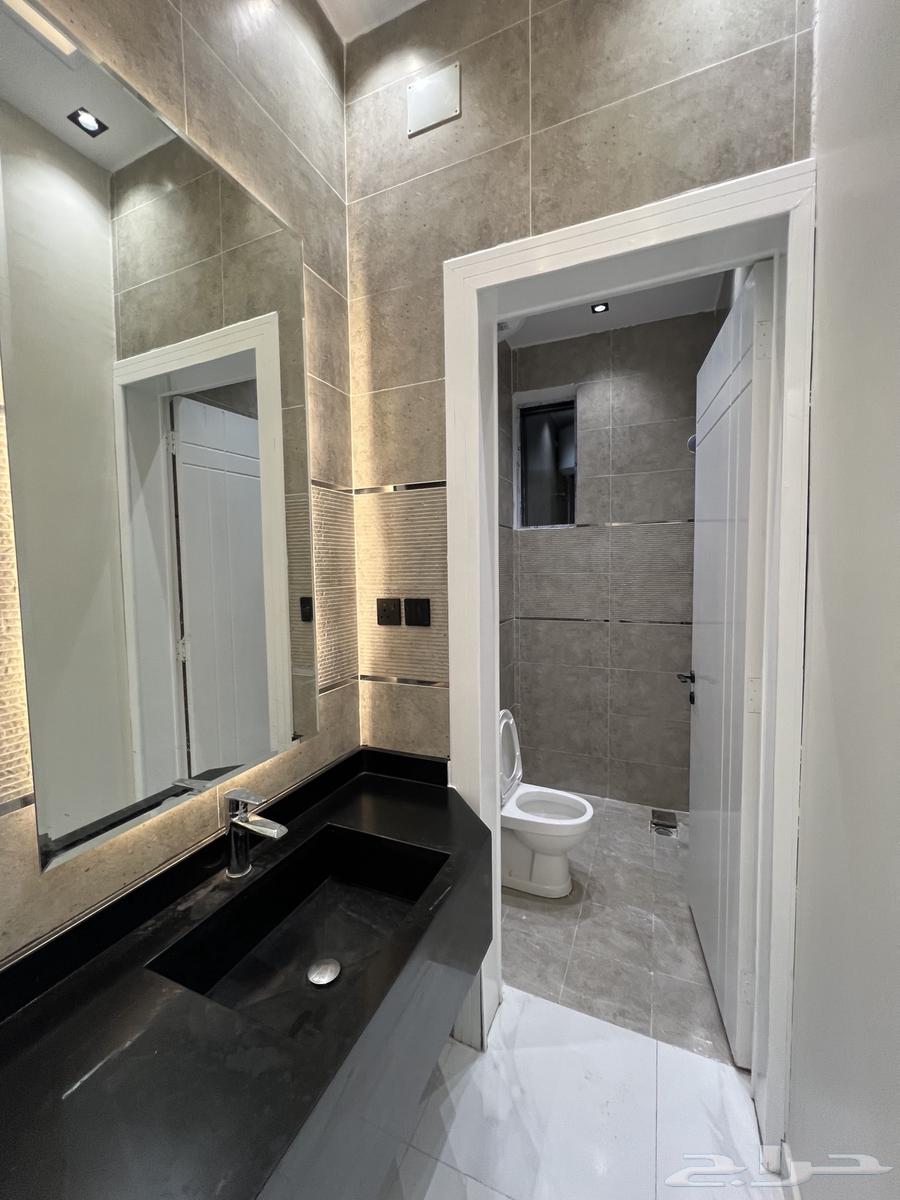 للبيع شقه علويه من 6 غرف حى الصفا ابها 480 الف64545490126722113