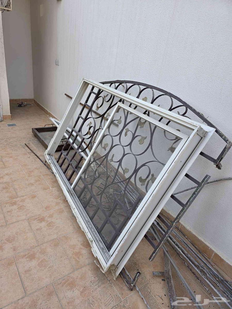 نافذة مقاس178 110 المنيوم مع شبك حديد64538817520897111