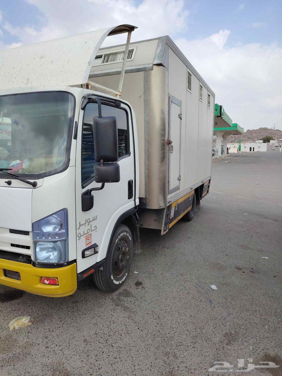 عربه نقل خيل خمسه رؤوس متواجد في جده مجهزه بالكامل حسب الطلب64534521033473110