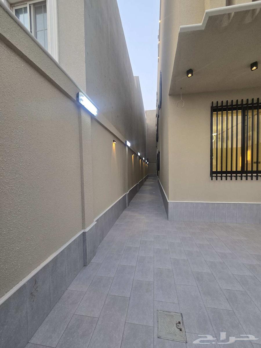 للبيع روف ارضى وروف علوى بحوش ومدخل سياره64538673844610112