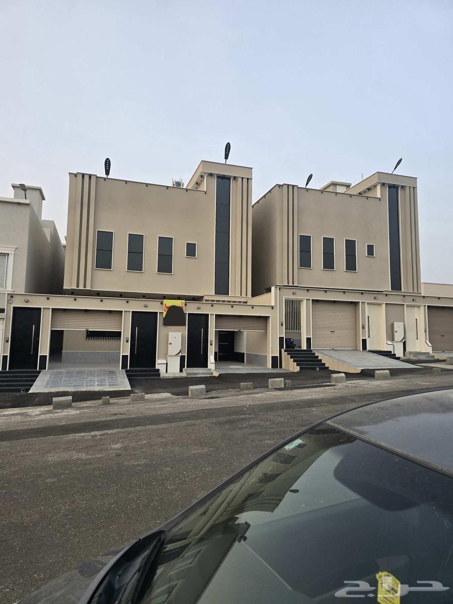 للبيع روف ارضى وروف علوى بحوش ومدخل سياره64538673844610110