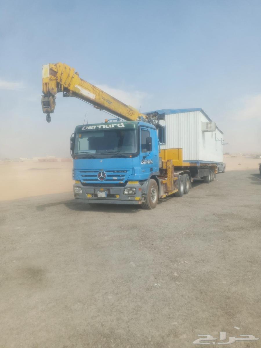 Available in Riyadh, flatbed trailer with crane64538867770625111