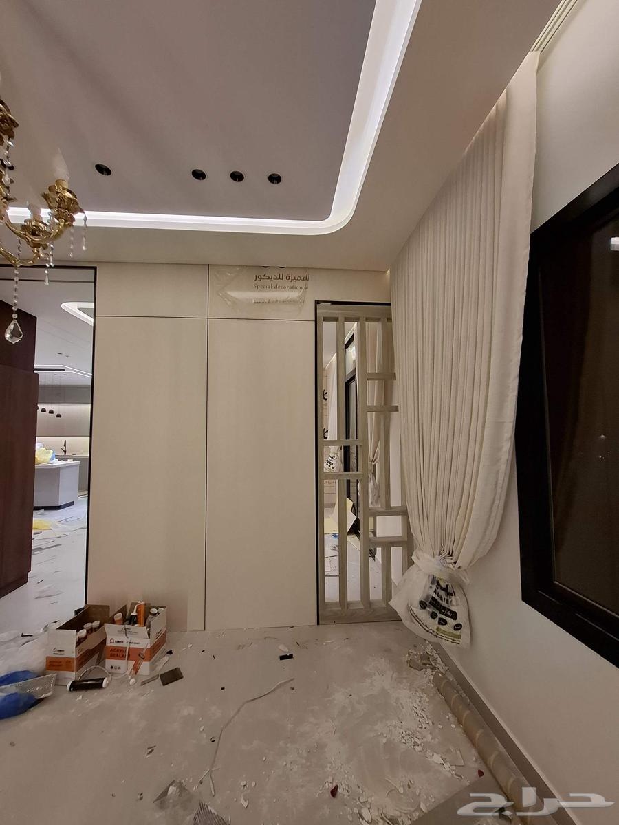 Decorations and contracting64538642895874113