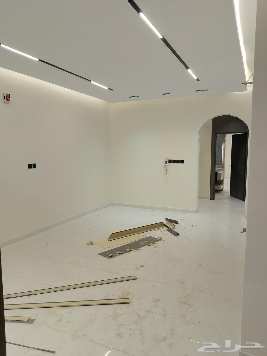 للبيع شقه تمليك دور الأول حي احد جديده بالدمام 5 غرف 660 الف64538721550465114