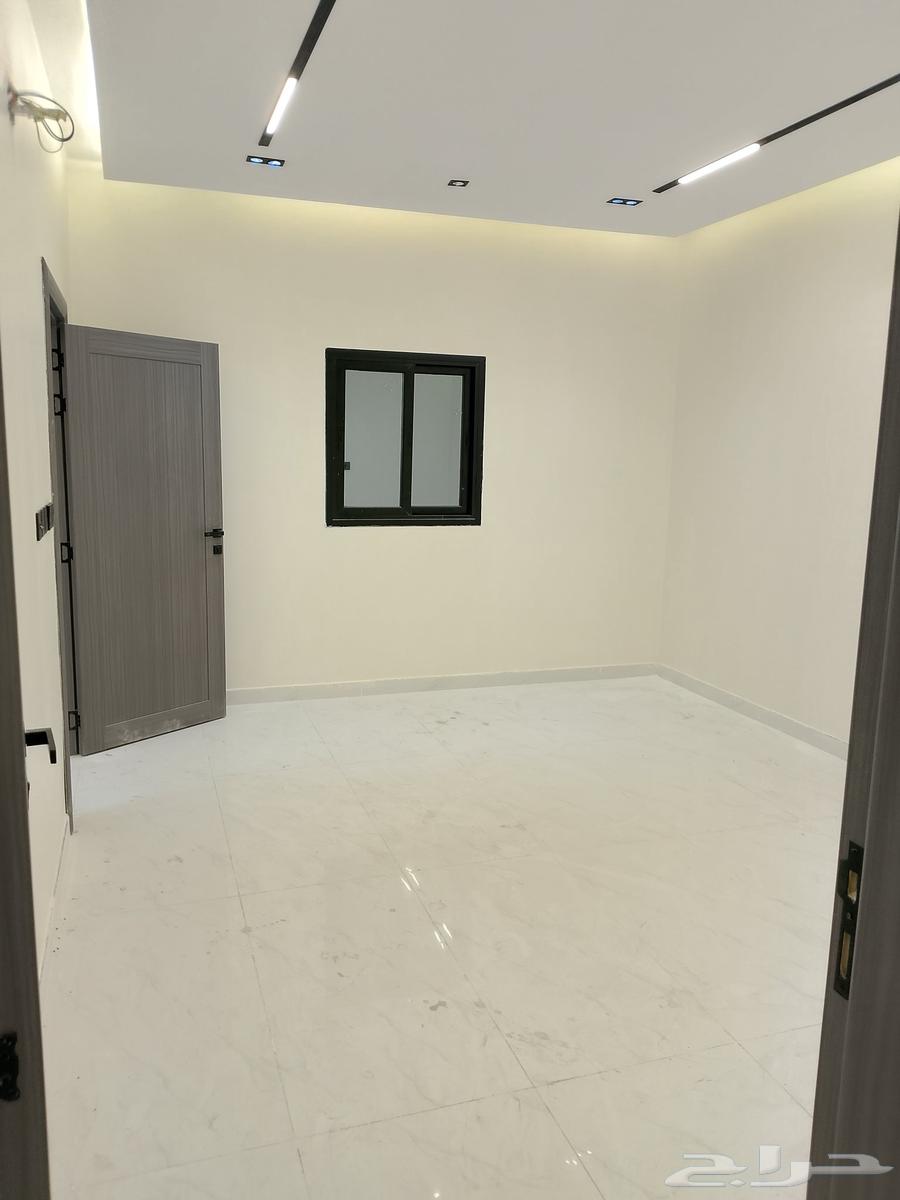 للبيع شقه تمليك دور الأول حي احد جديده بالدمام 5 غرف 660 الف64538721550465112