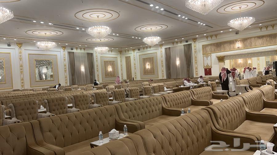 Customizing sofas for lounges and hotels, customizing curtains and wavy64538849995394110