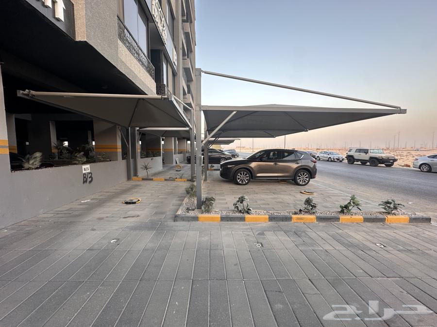 Modify and install a parking canopy in Al-Sha'ala neighborhood64545491681154112
