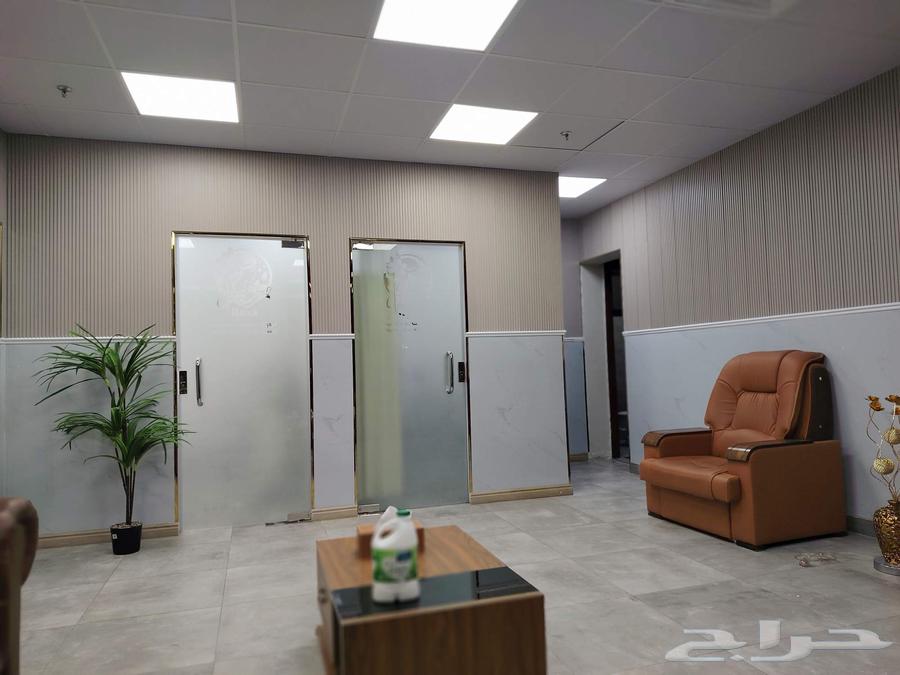 Wood alternative installation with marble alternative, stainless foam, and stone alternative64538889288963114