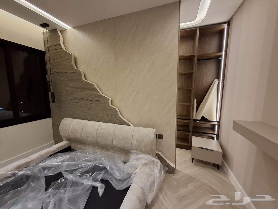 Decorations and contracting64538642895874110