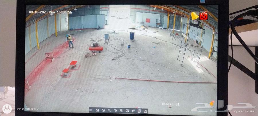 Camera installation technician and camera maintenance64538816321923111