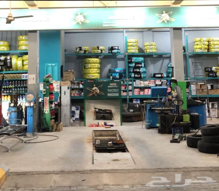 Mechanic offering 100, changing oils and filters with intermediate experience64534535713410110