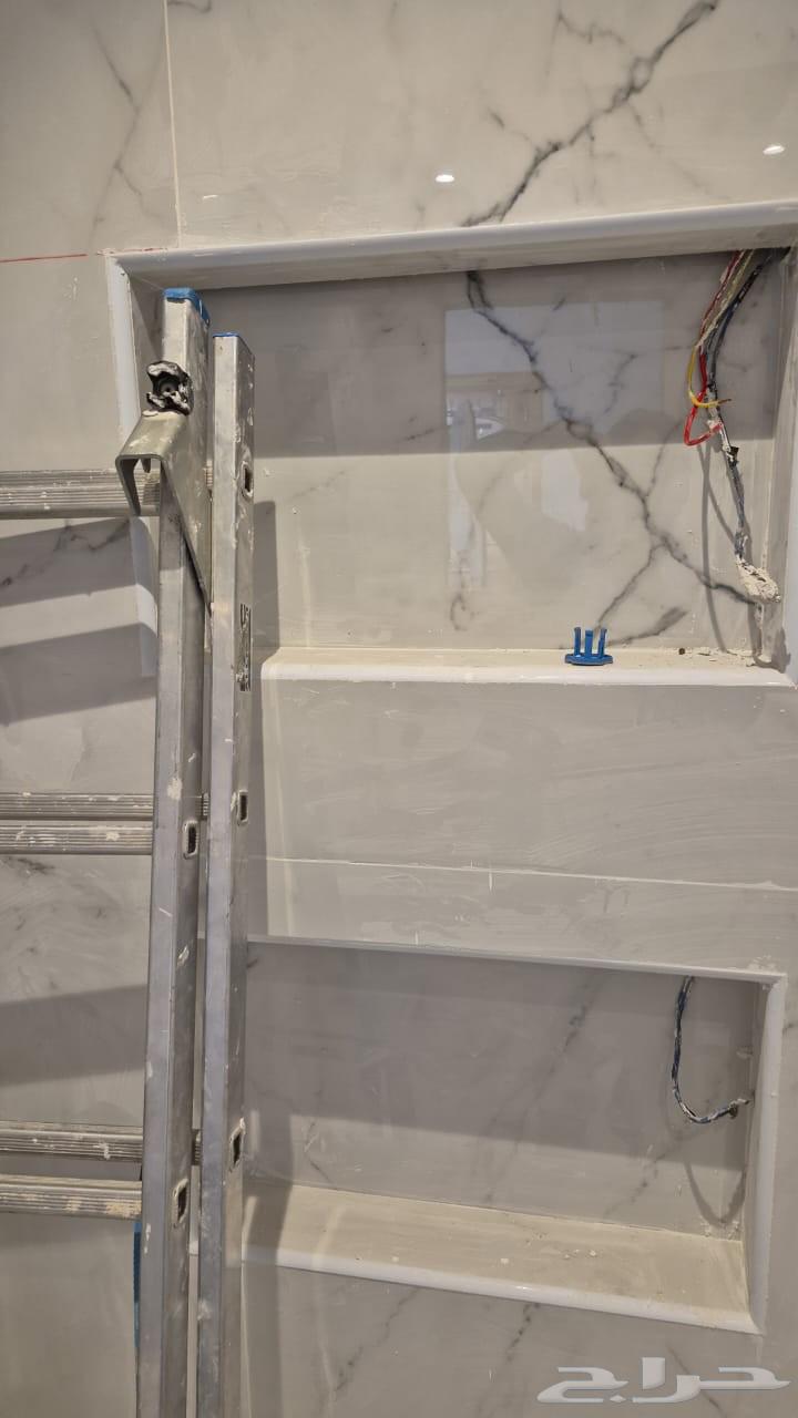 Pakistani tile setter64538889979649111