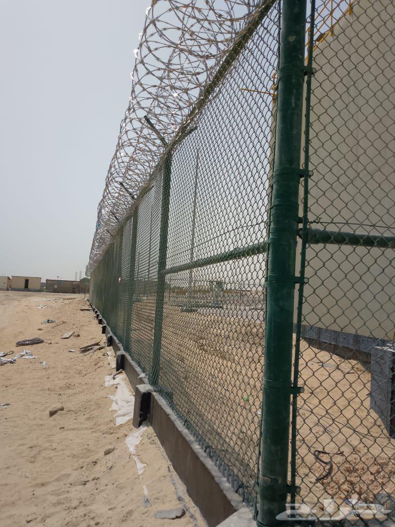 شبوك . سياج امني .توريد وتركيب الكرستيناء واسلاك الشائك64538659192067110