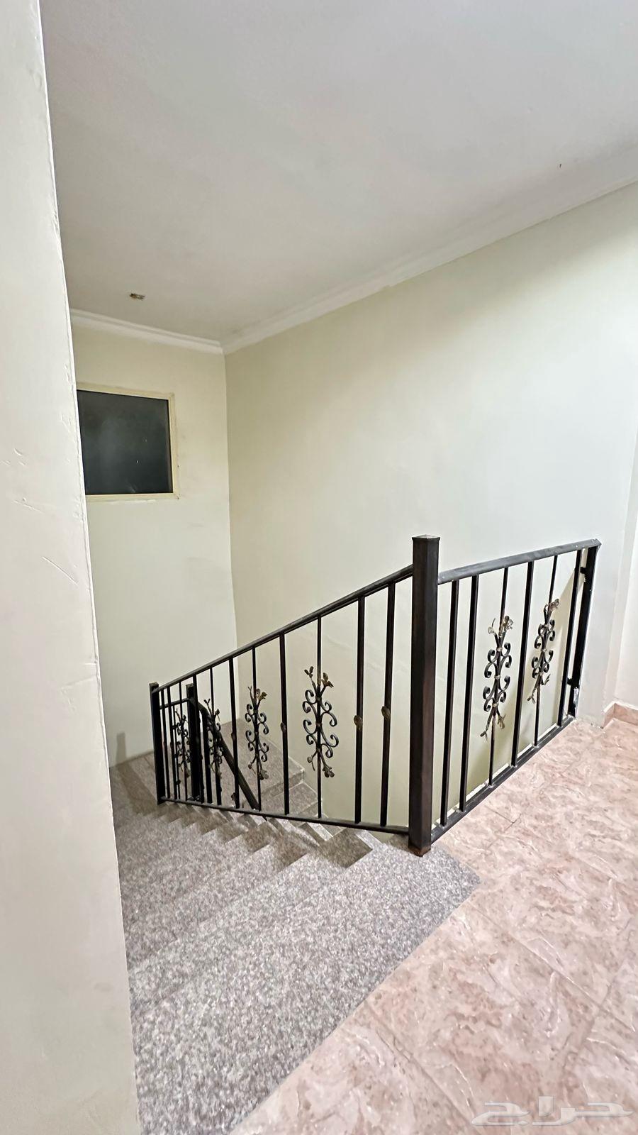 للبيع دبكس دورين حي بدر يوجد صانصير بالعمارة550الف64538658196481114