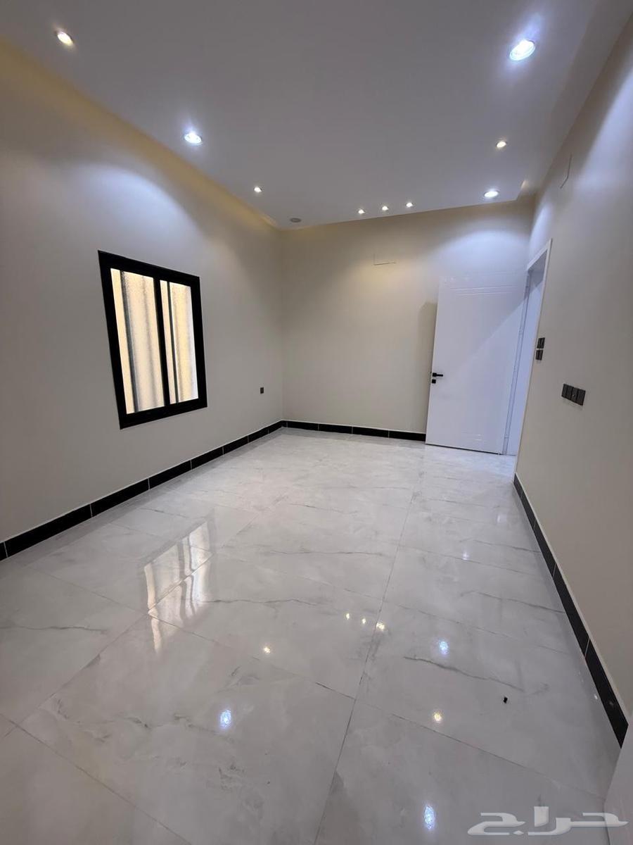 للبيع شقه دور ثاني مع سطح ومدخل مستقل تماما بسعر 550الف64538704687745114