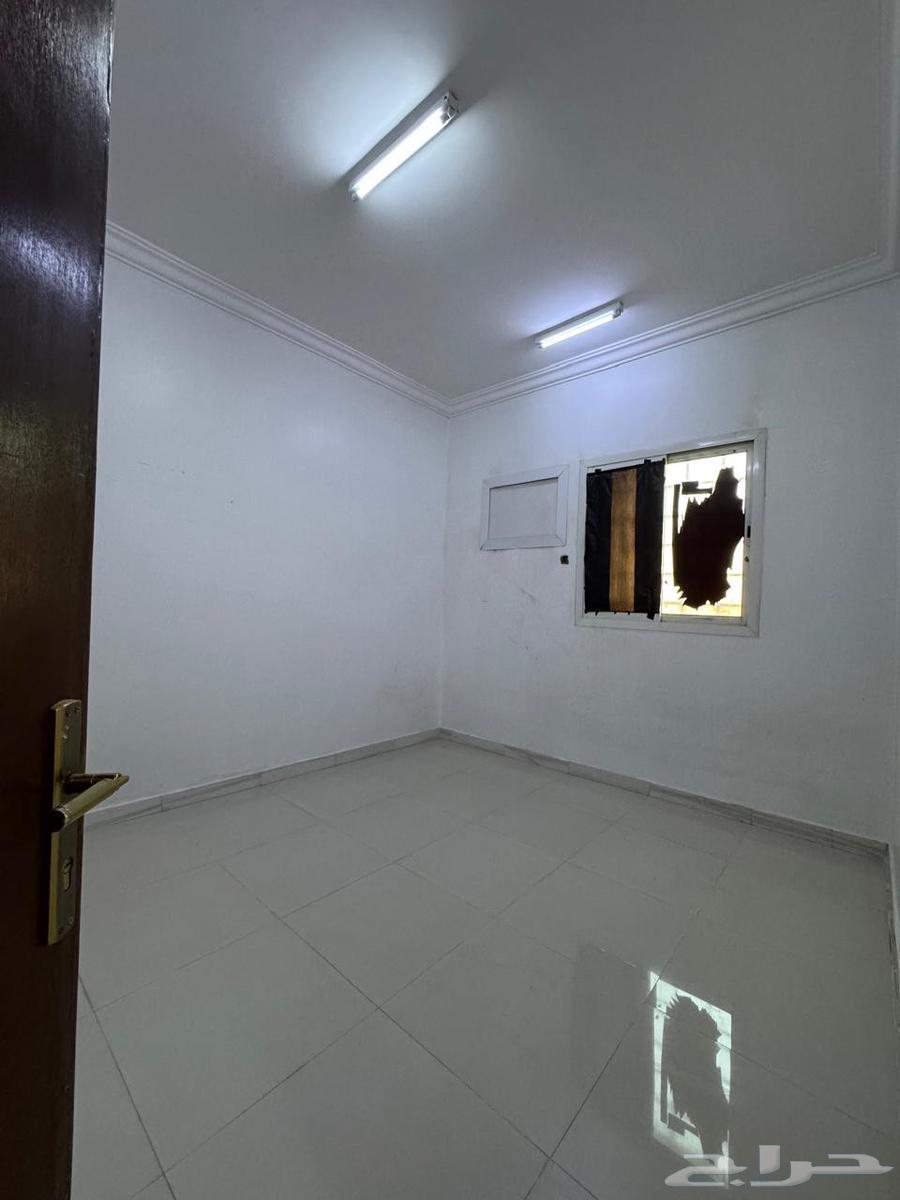 للايجار شقه غرفتين وصاله ومطبخ ودورة مياه 2500 شامل كهرب64538705193857113