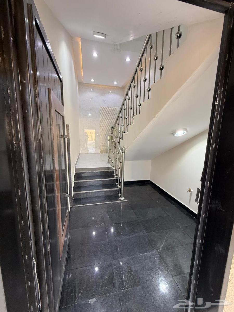 للبيع شقه دور ثاني مع سطح ومدخل مستقل تماما بسعر 550الف64538704687745111