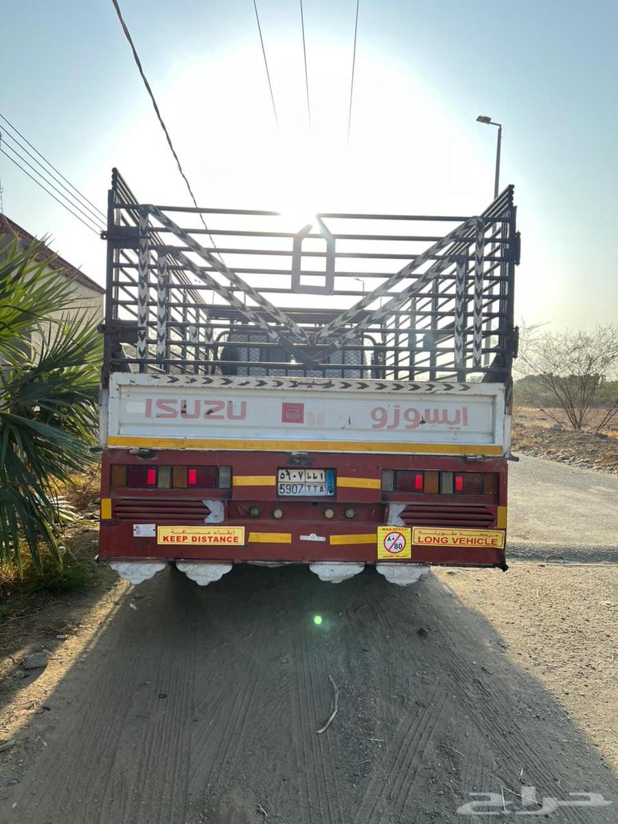 يوجد لدينا كنتر نقل عفش وجميع أغراض المنازل والمزارع64534520516227111