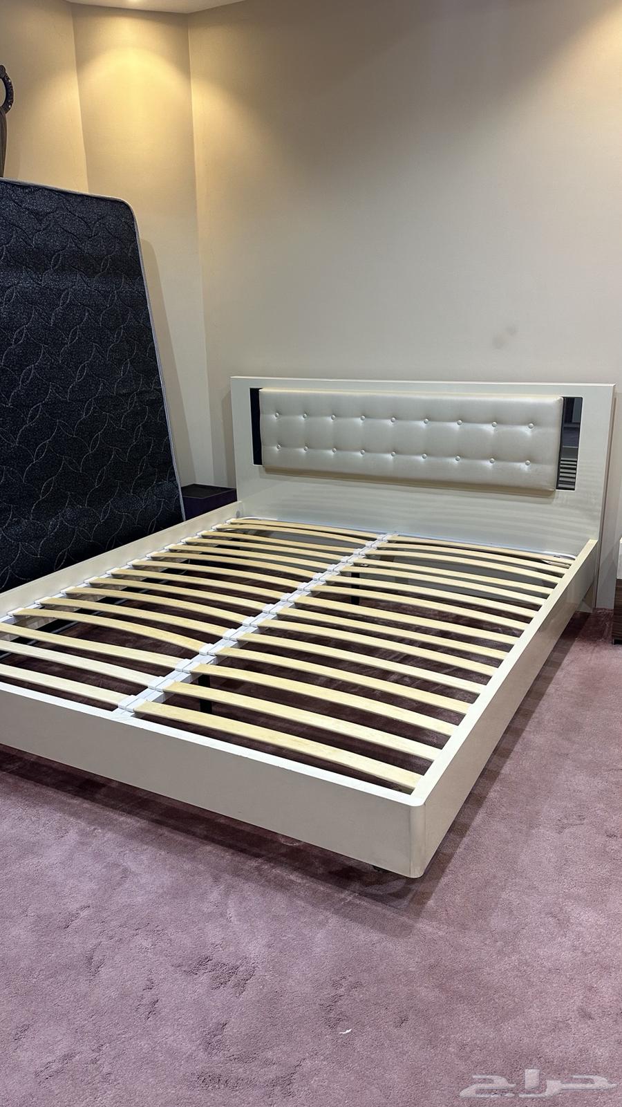 سرير جديد من هوم سنتر والمرتبه جديده من هوم سنتر64550510525570111