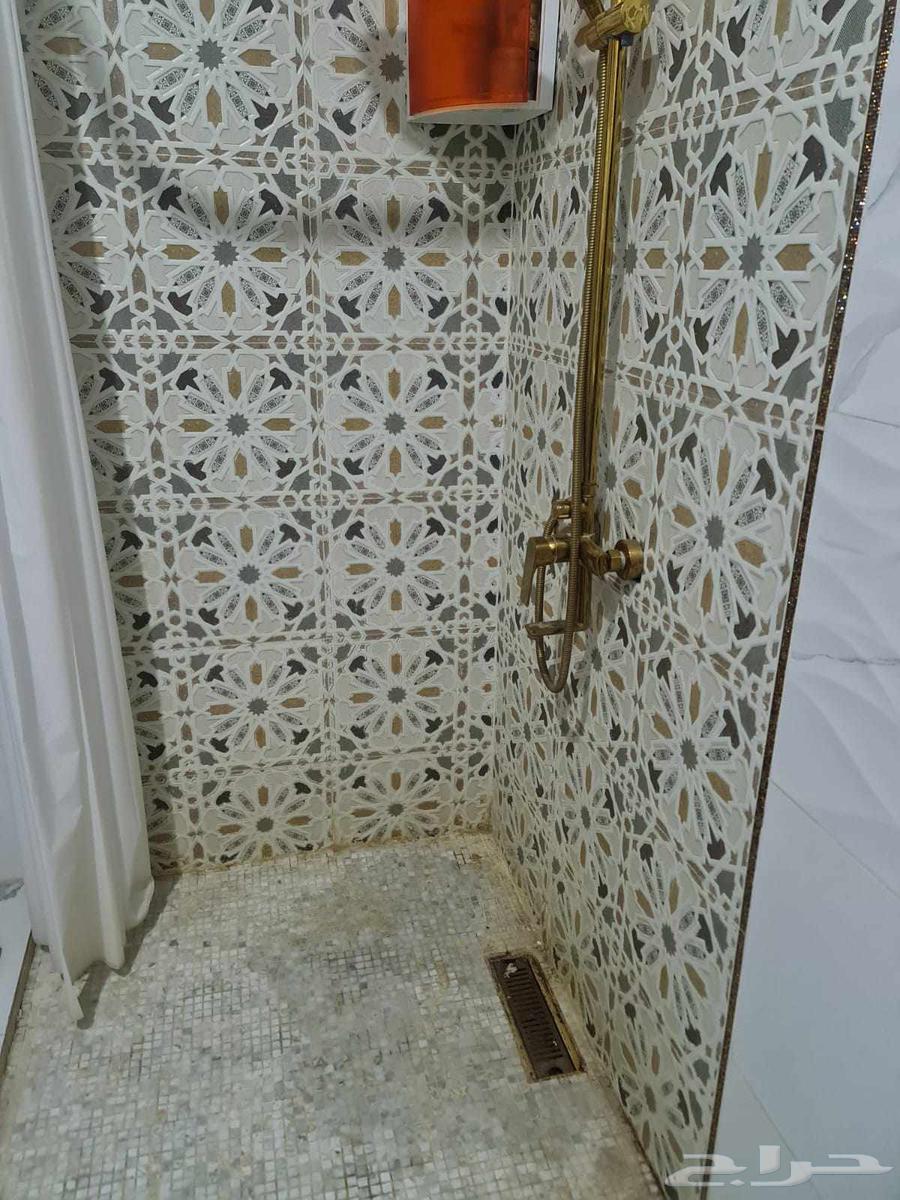 معلم بلاط64550543567874110