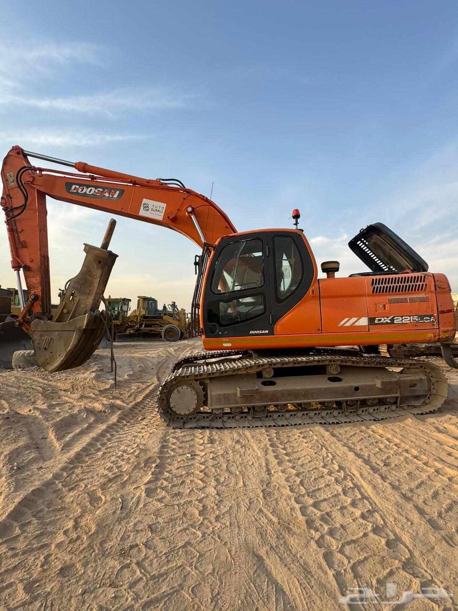 بكلين. للايجار. بالمدينه المنوره وضواحيها قص اراضي وحفر64563252260737110