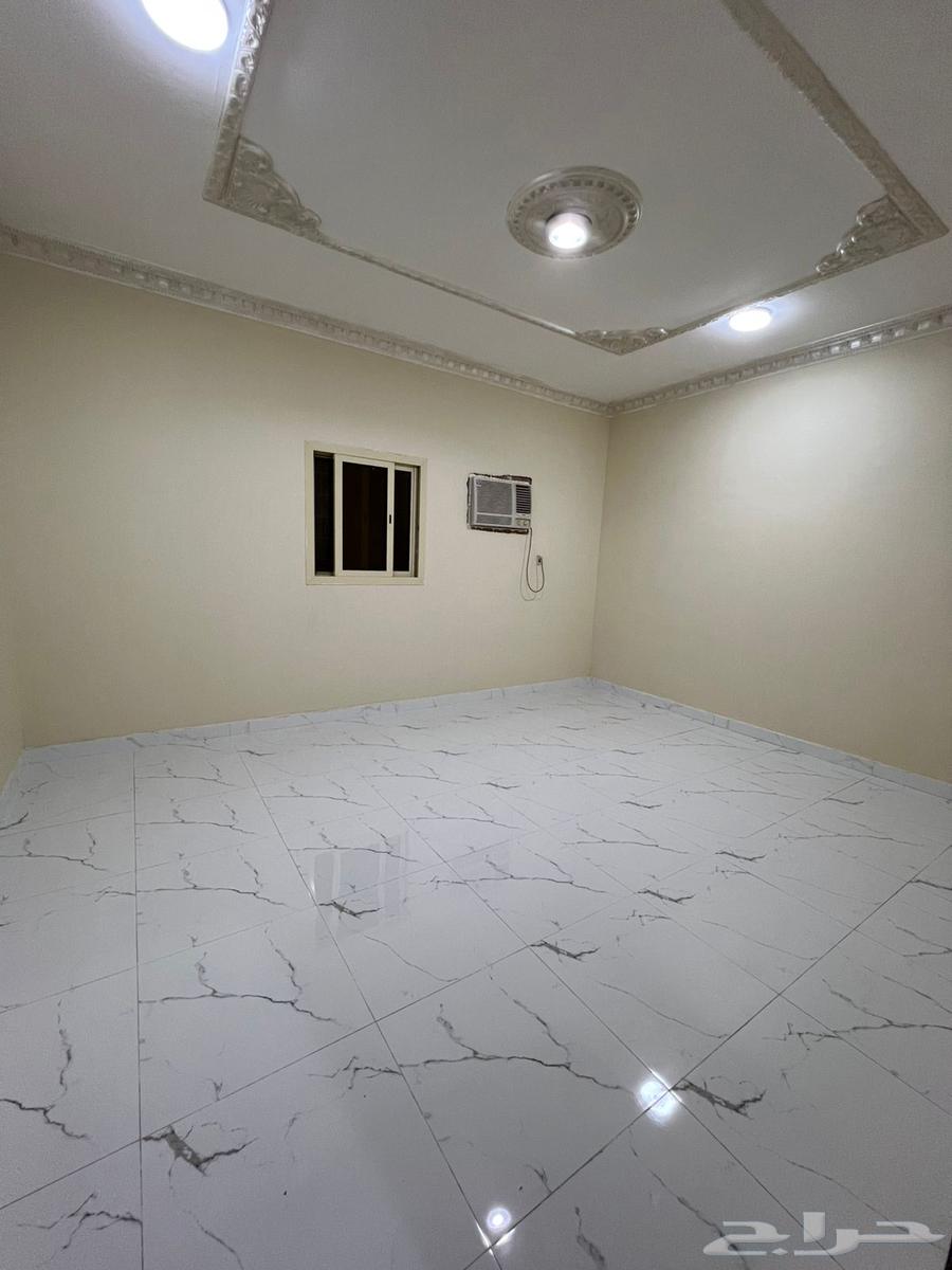 للإيجار شقة عوايل جديدة مستقله بالهفوف64550361080450112